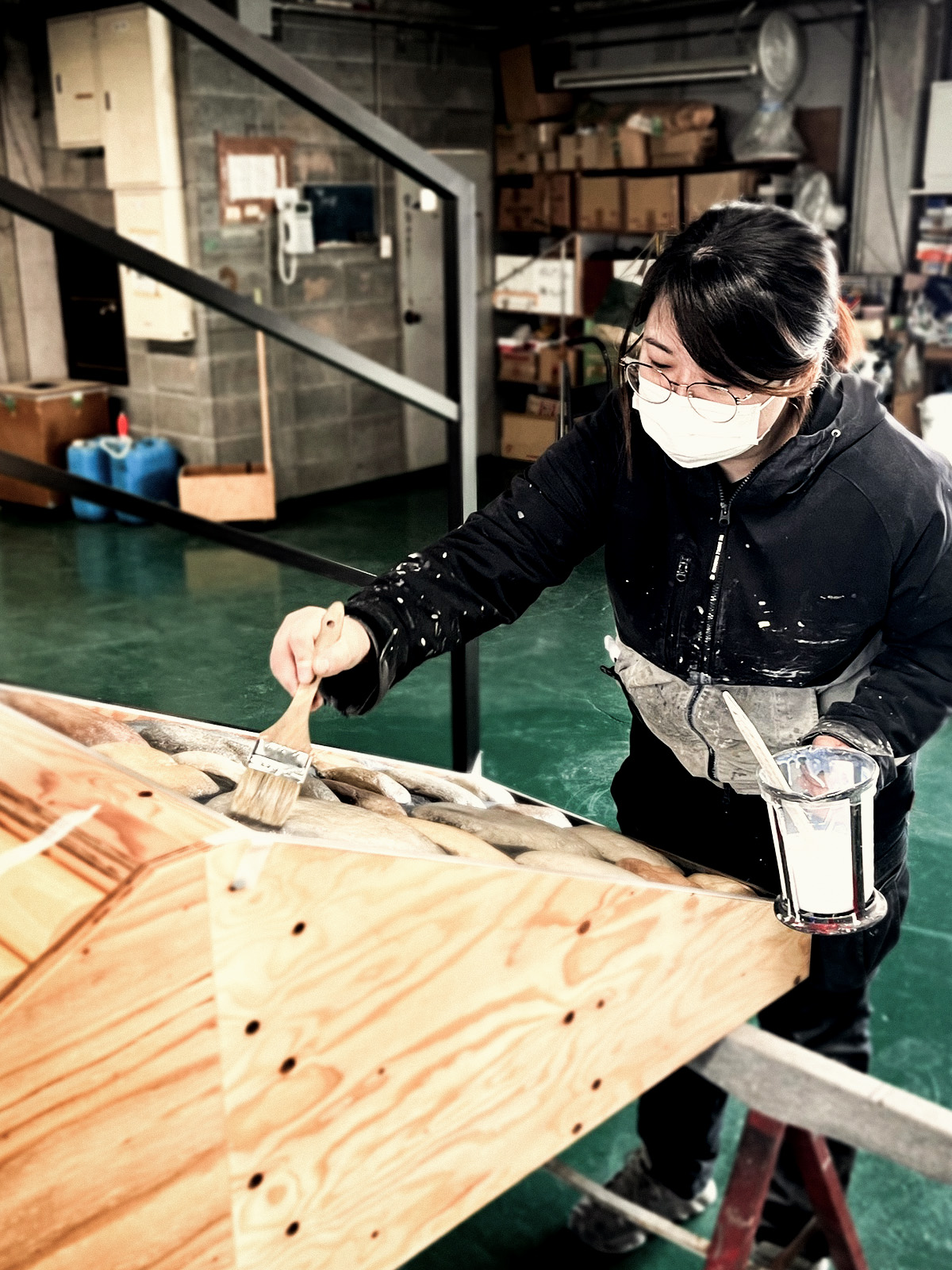 塗装部の作業風景